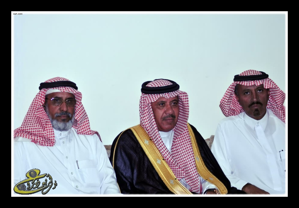 نقره لتكبير أو تصغير الصورة ونقرتين لعرض الصورة في صفحة مستقلة بحجمها الطبيعي